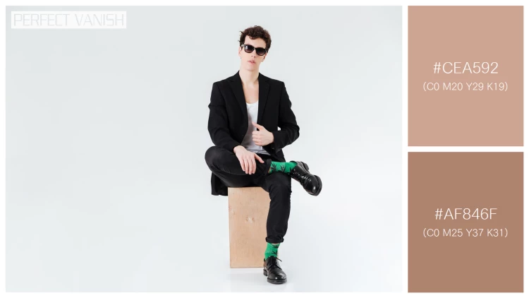 スタイリッシュな男性モデルの無料配色パターン 2色 フリー man suit sitting